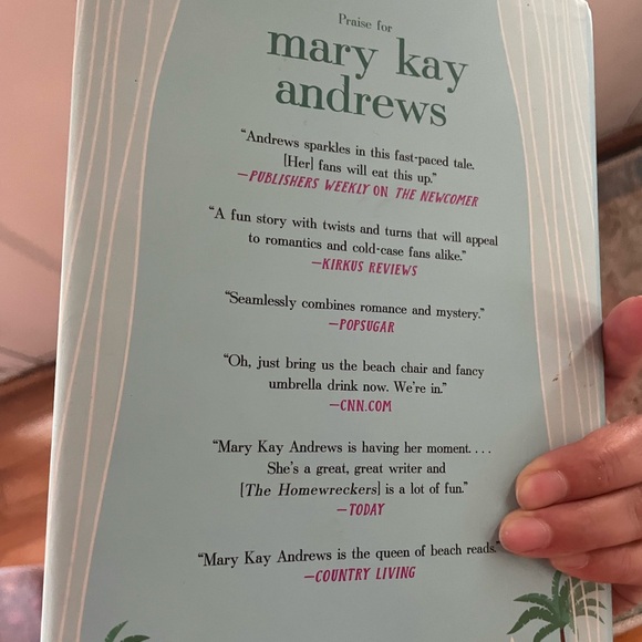 Great condition-2024 Mary Alice Monroe Summer at The Saint! - Picture 2 of 4